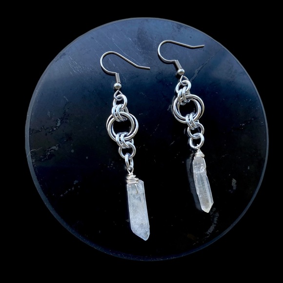 Quartz dangly earrings. Handmade twisted celtic hoop & angel aura crystal quartz - Picture 5 of 15
